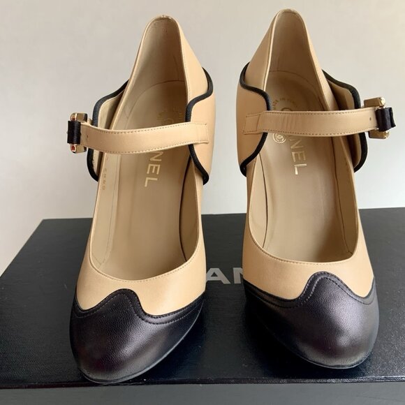 Chanel Colorblock Mary Jane Pumps Tan Black Retro Block Heel - Picture 1 of 12